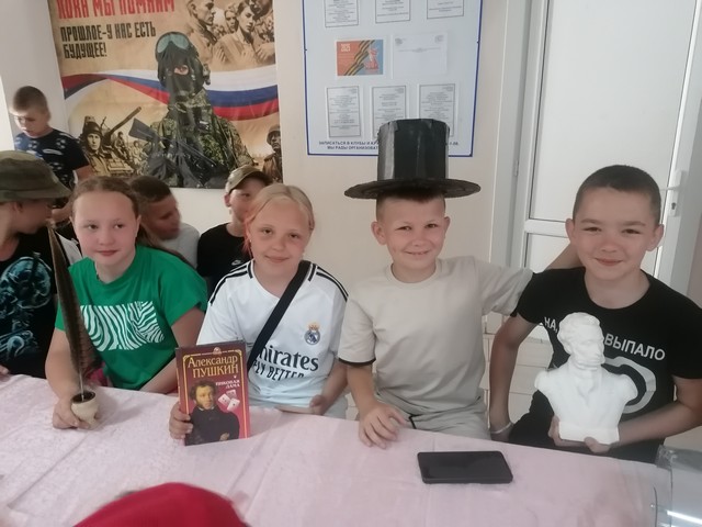 ЛИТЕРАТУРНАЯ ИГРА "ПУШКИН И ВРЕМЯ"